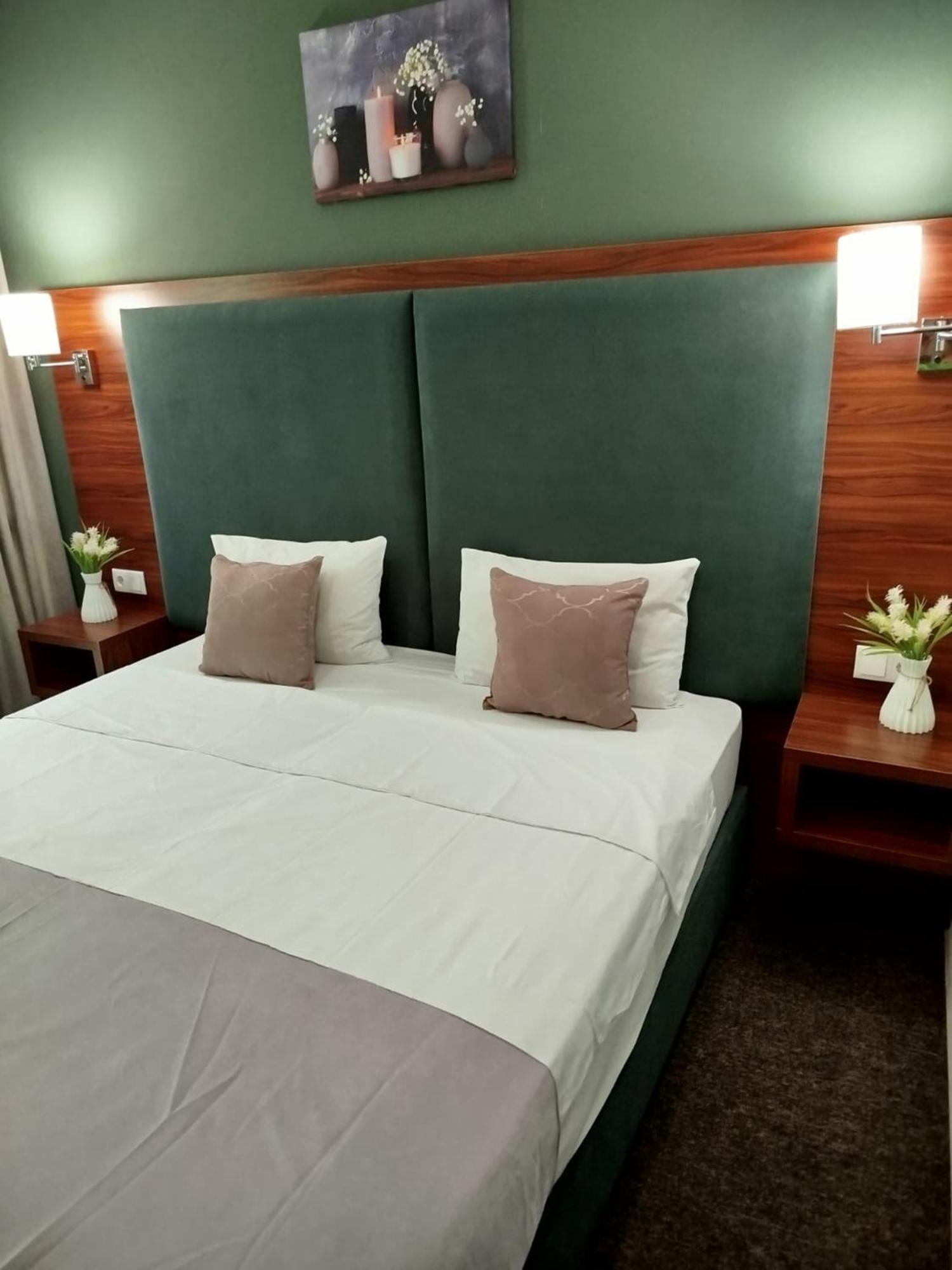 Green Tower Hotel Tbilisi Bagian luar foto